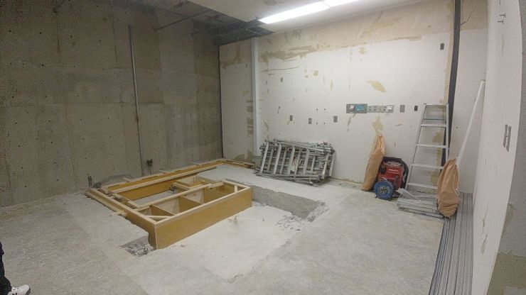 放射線治療機更新に伴う内装解体工事